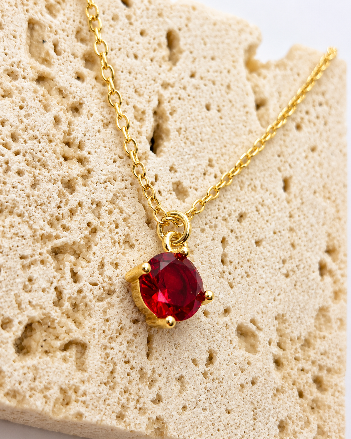 Collar Punto de Luz Rojo Enchapado Oro 18k 45cm – Joyería Delicada Mujer